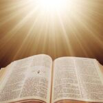 Descubre el poderoso mensaje de Efesios 6 en la Biblia Ave María